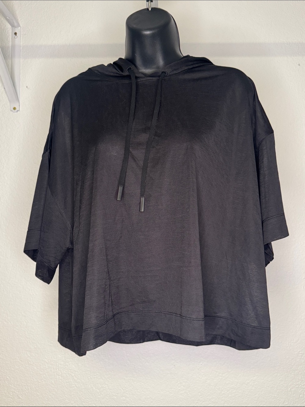 Athleta Black Vapor Hooded Tee Size Medium